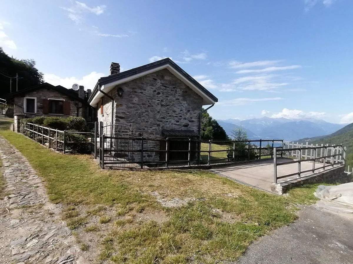 Baita Primula Villa Monti di Pino