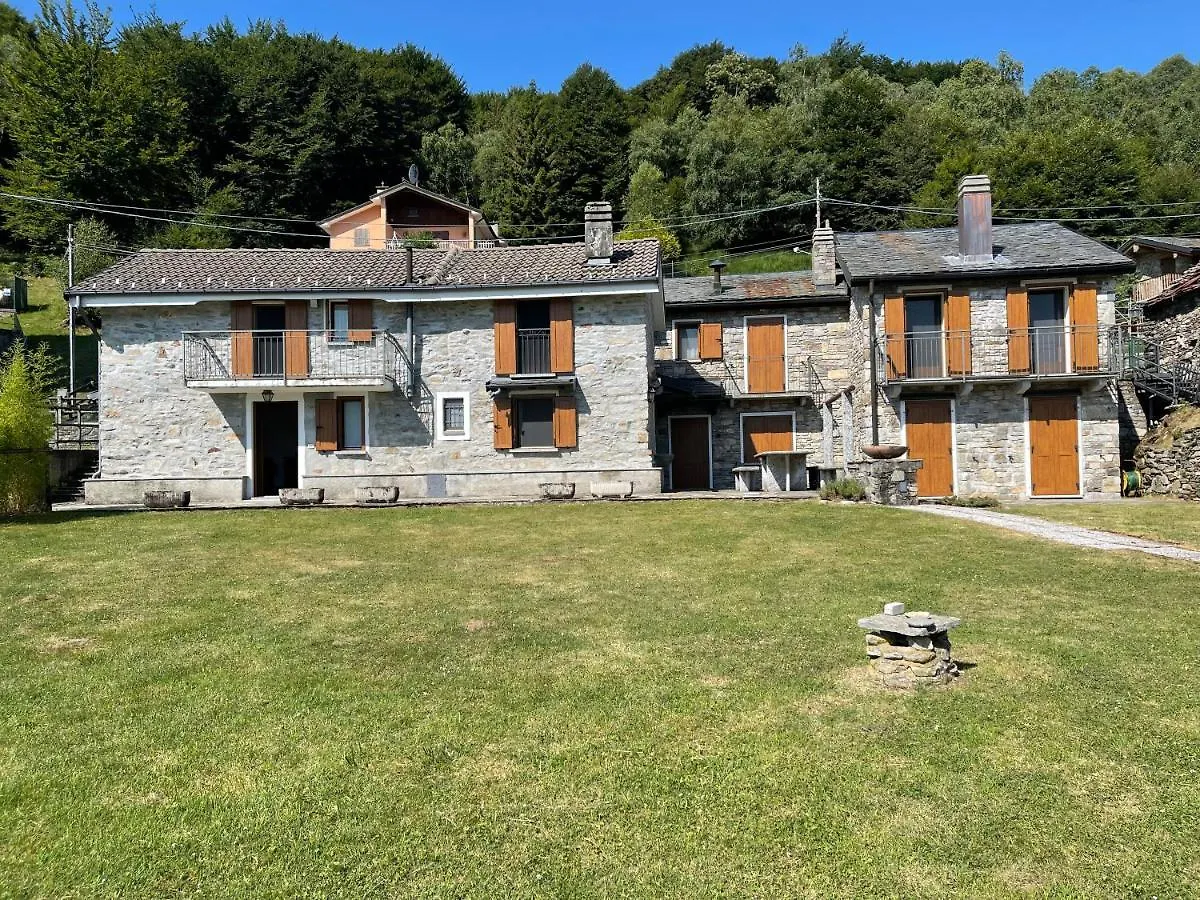 Baita Primula Villa Monti di Pino
